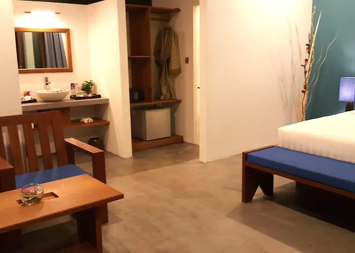 Chez Moi & Hotel