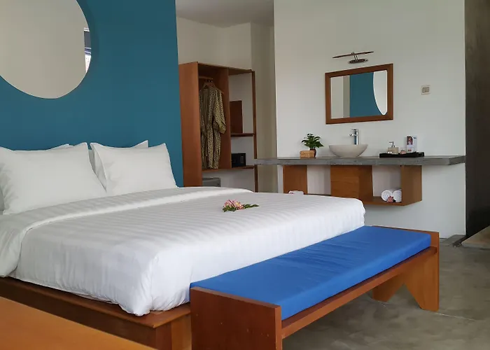 Chez Moi & 4*