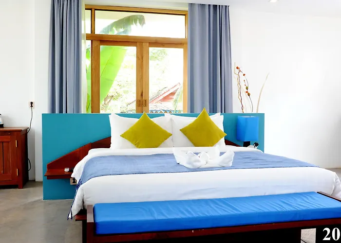 Chez Moi & 4*