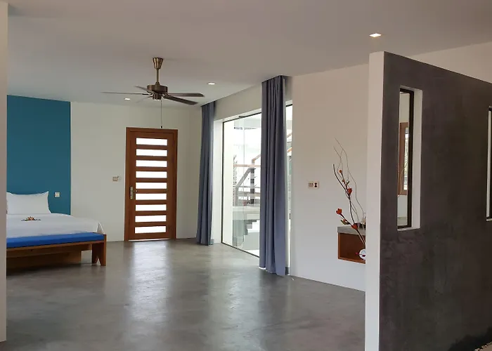 Chez Moi & Hotel 4*