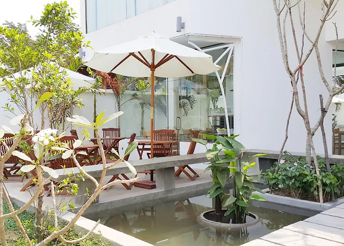 Chez Moi & Hotel 4*
