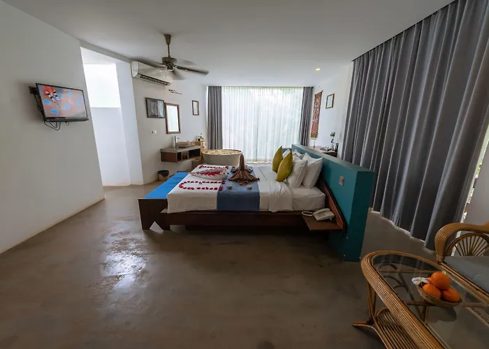 Chez Moi & 4*